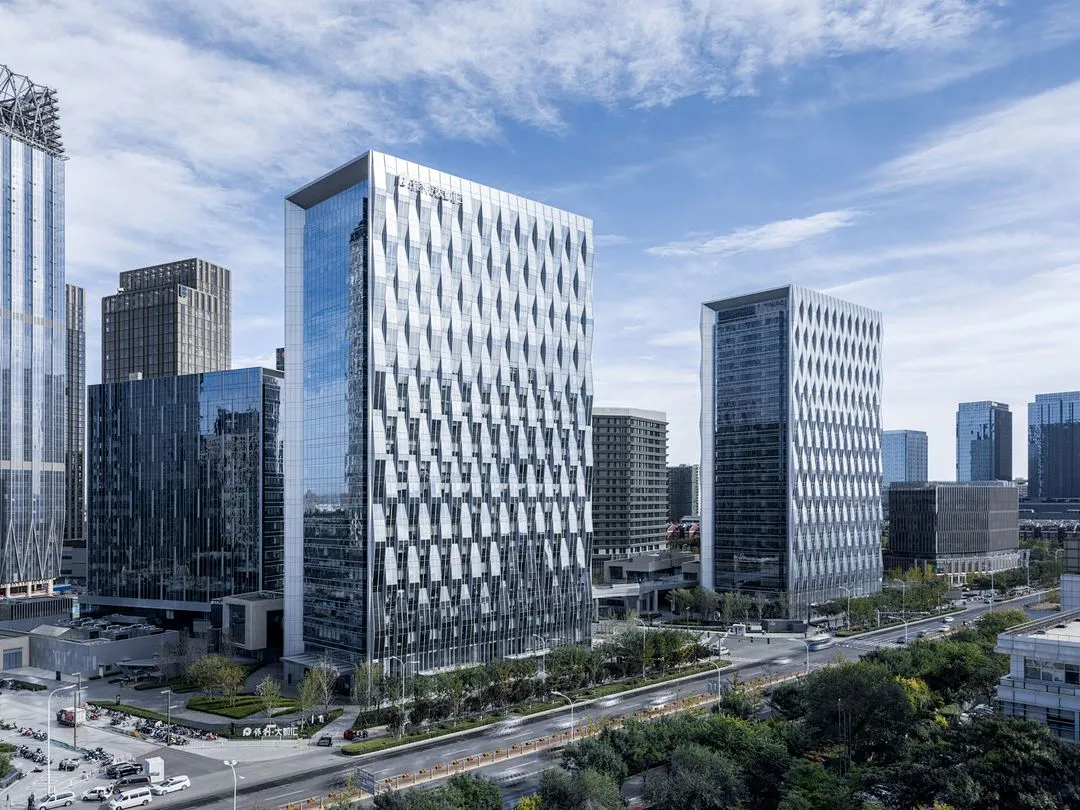 北京通州保利大都会,设计灵感源自通州大运河之潺潺波涛