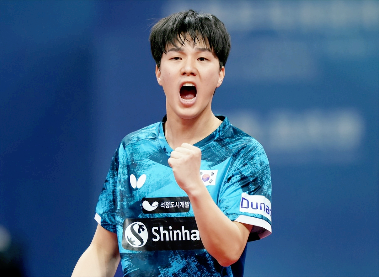 wtt大满贯赛:世乒赛季军安宰贤3-0大获全胜,奥运冠军场外指导