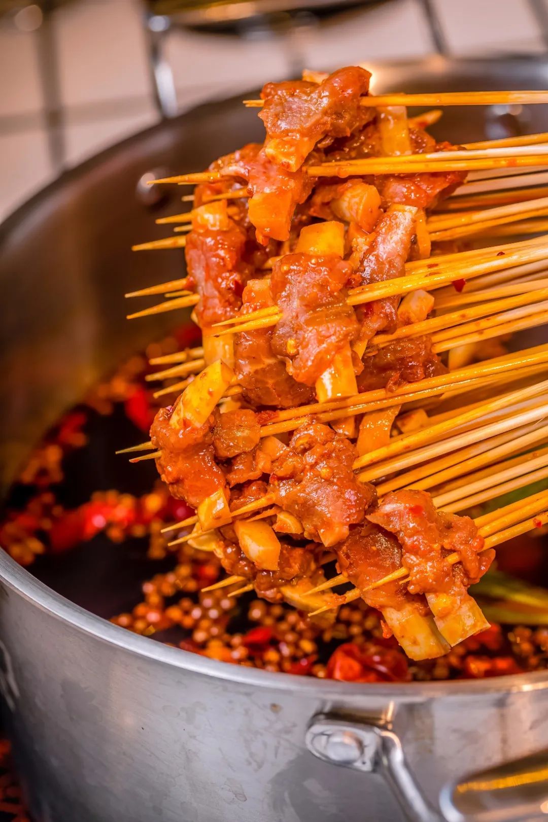 以串会友,马上动手——金武门牛肉串串香