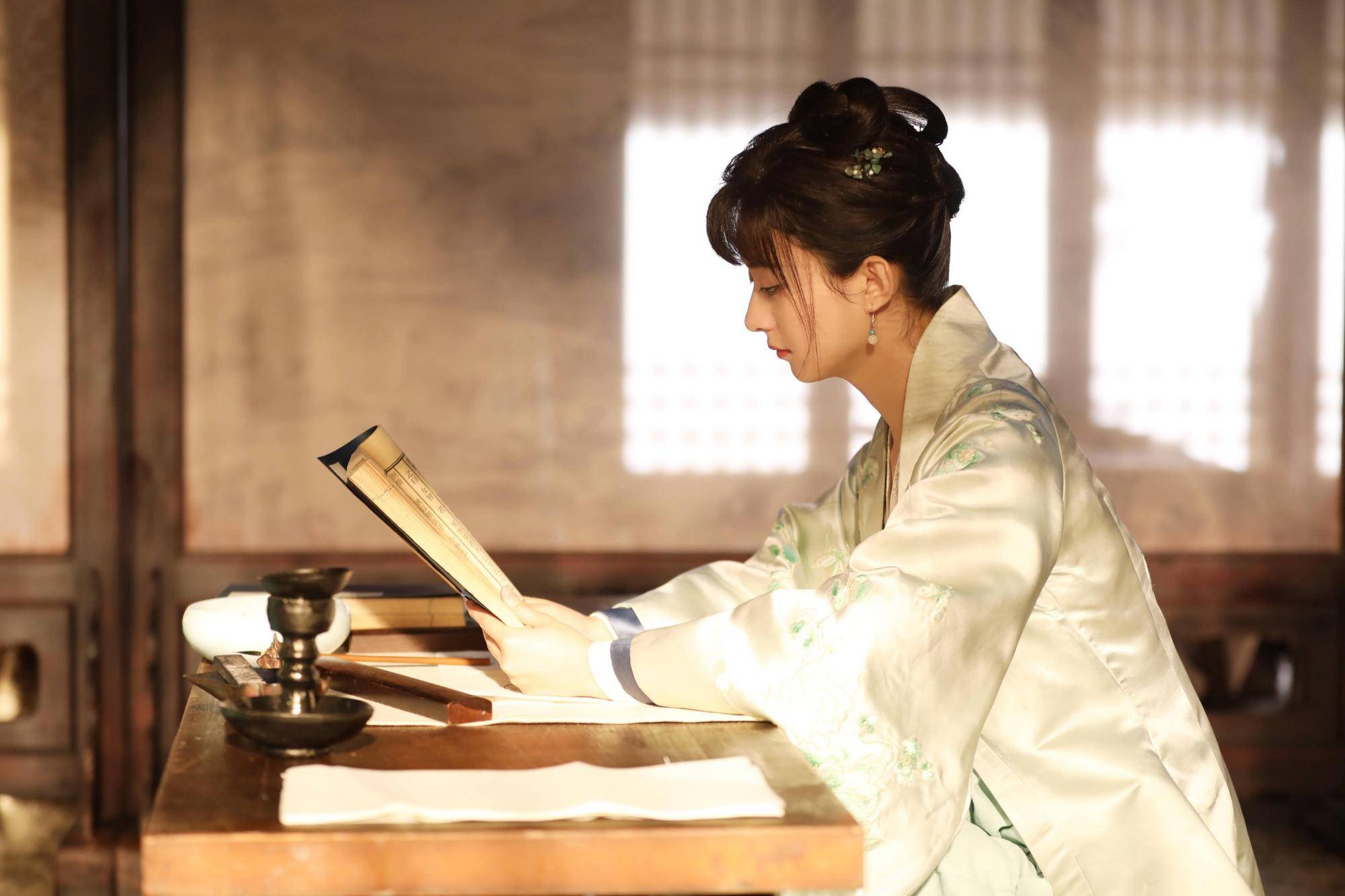 一块碑文道出李清照与秦桧真实关系,难怪她称赞项羽,却不提岳飞