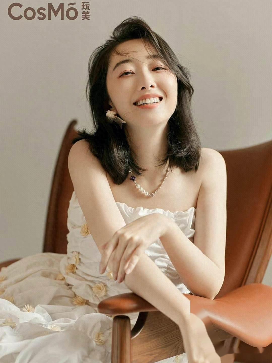 蒋梦婕才33岁性感魅力令人惊叹