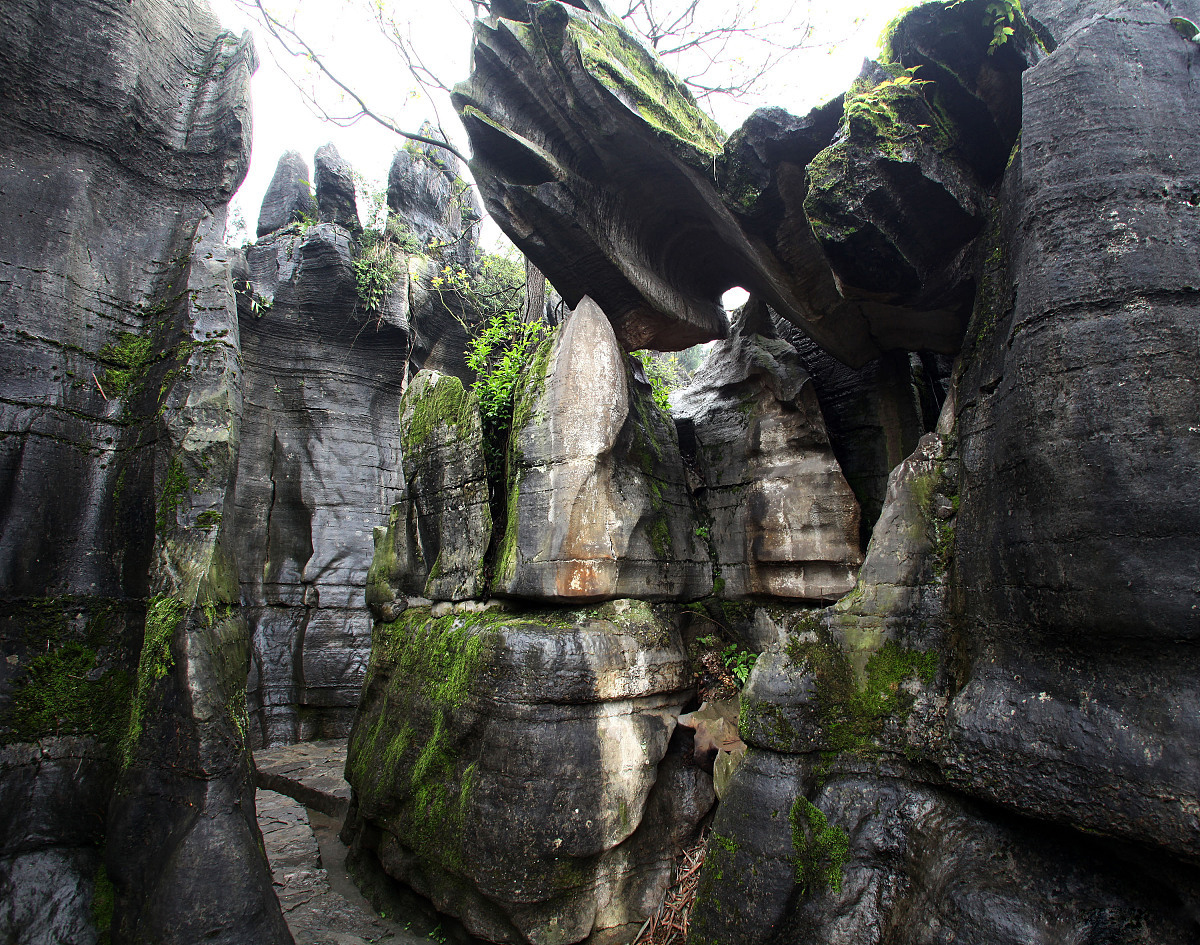 恩施梭布垭石林:大自然的鬼斧神工,绝美的风景画卷