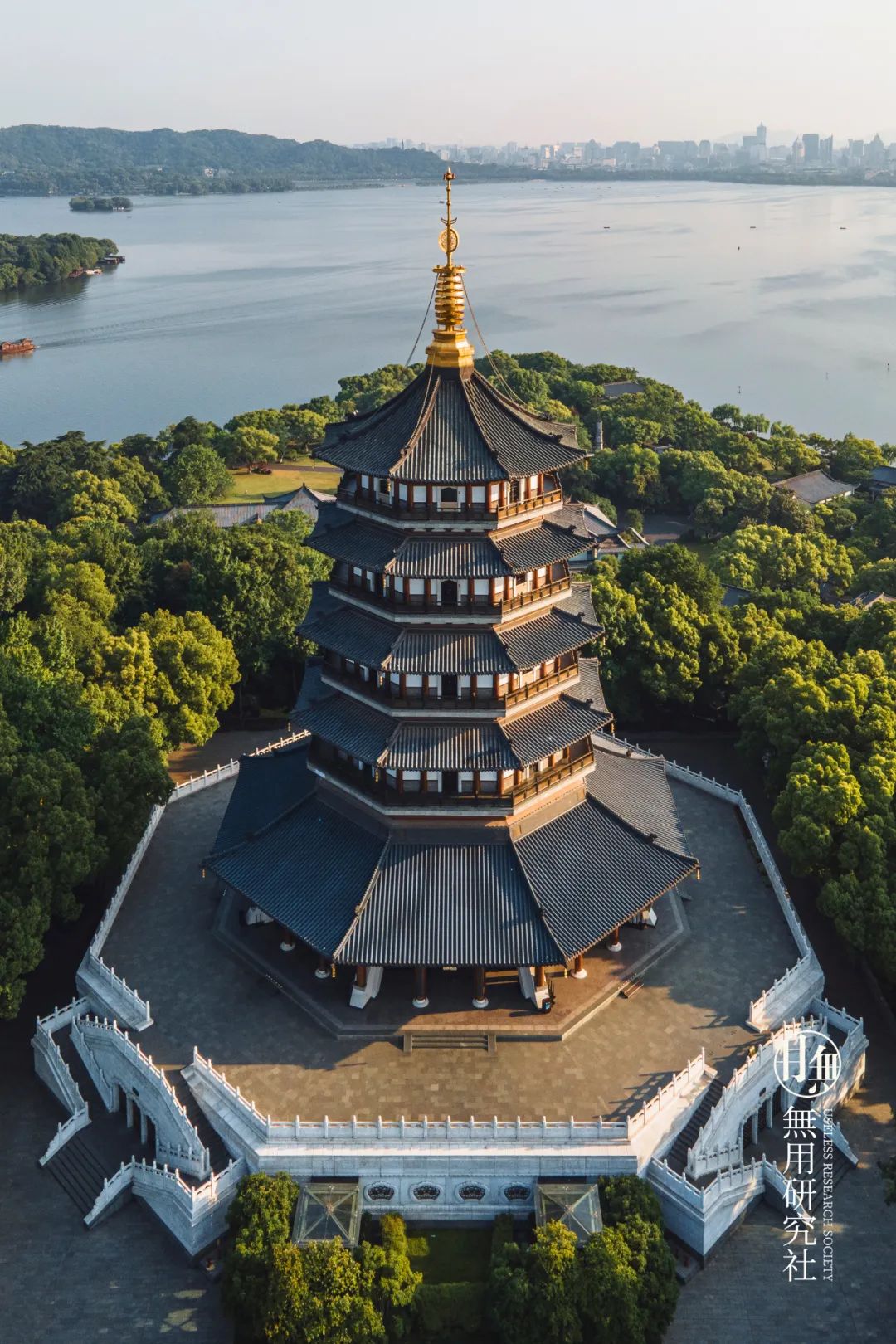 雷峰塔全景图图片