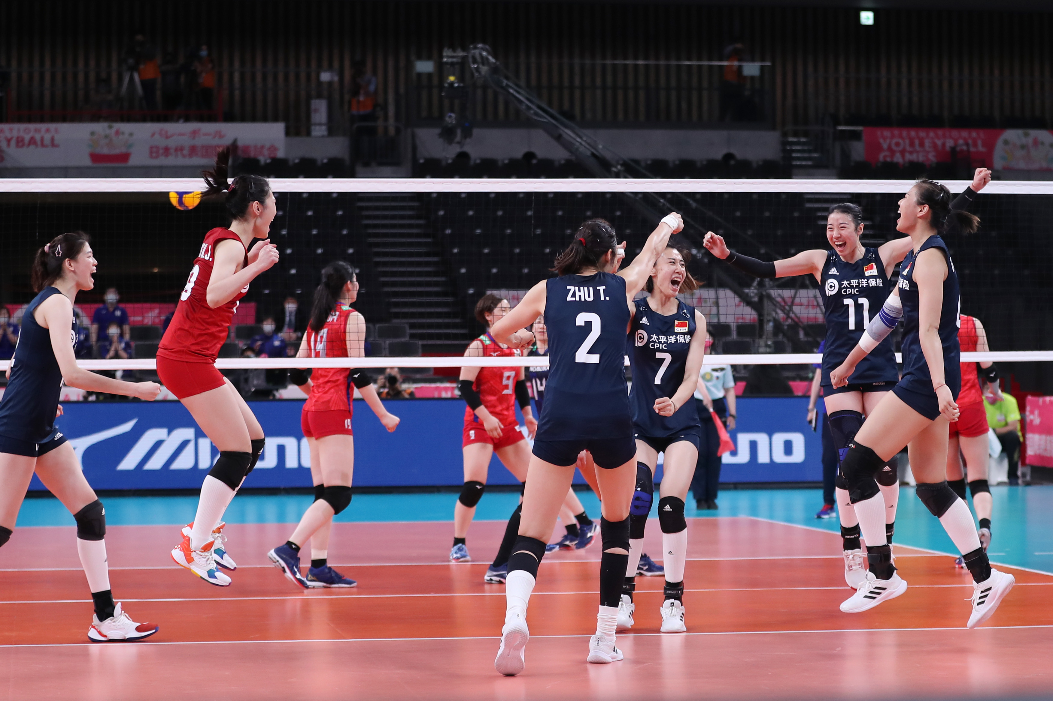 排球——东京奥运会测试赛:中国女排胜日本女排