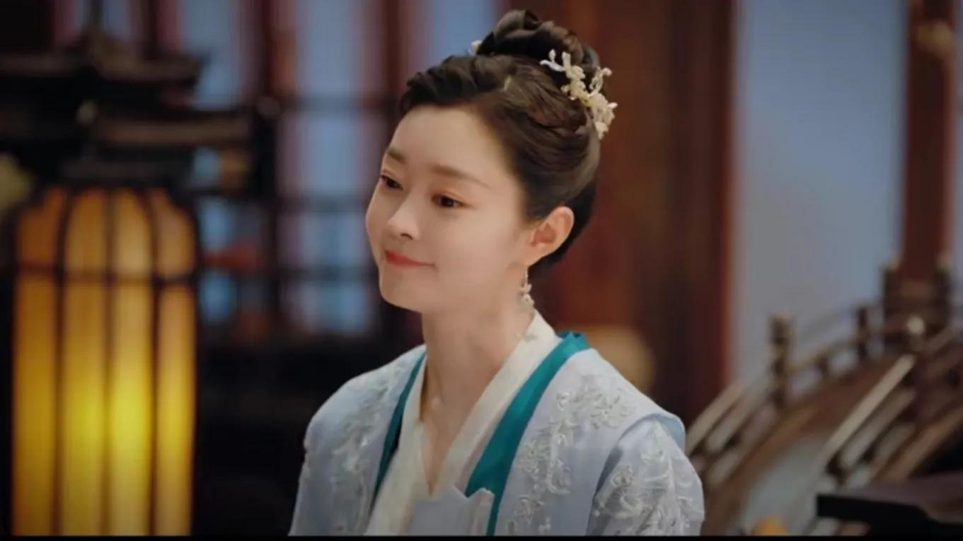 两部新剧今晚播出,三大女神pk人气小花,谁能拔得暑期档头筹?