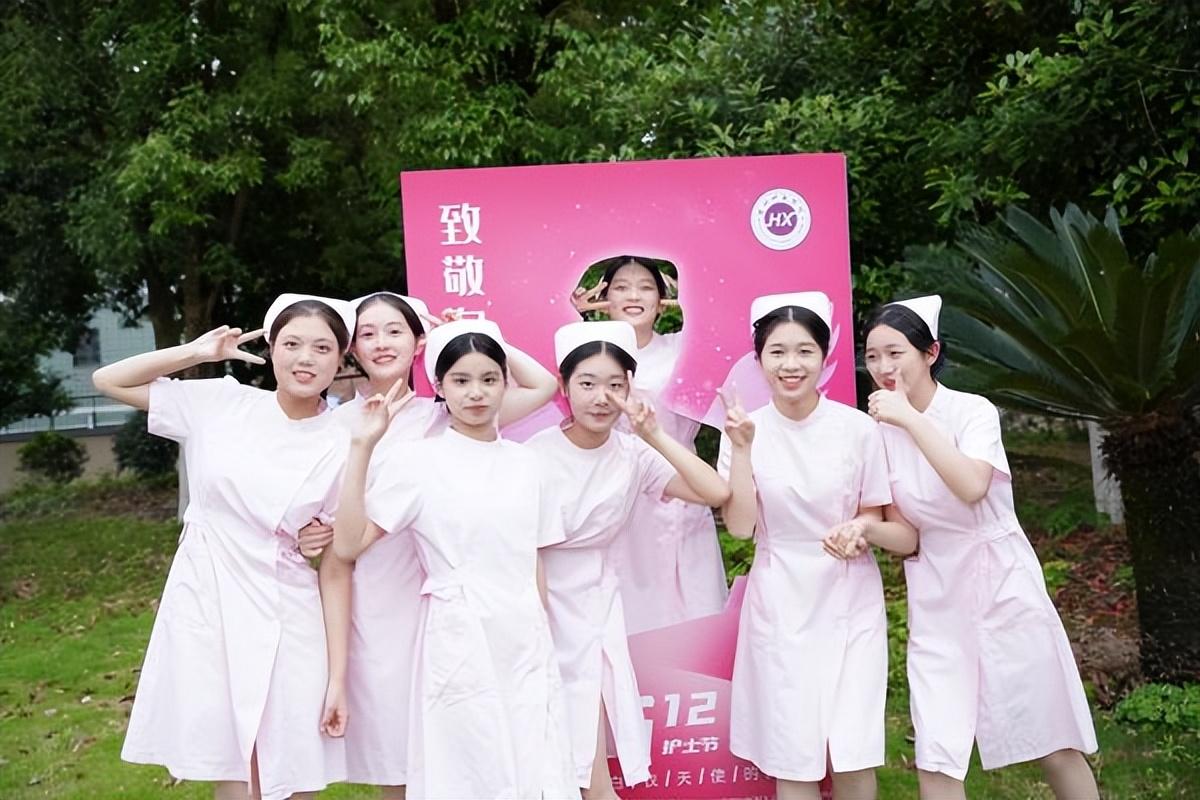 年年感悟年年新,绍兴护士学校举行护士节系列活动