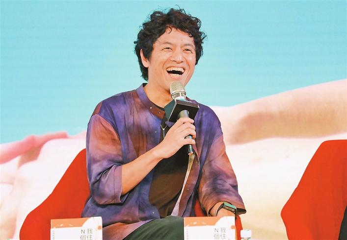 日籍纪录片导演竹内亮携新书做客中心书城:"深圳聚集了五湖四海的追梦