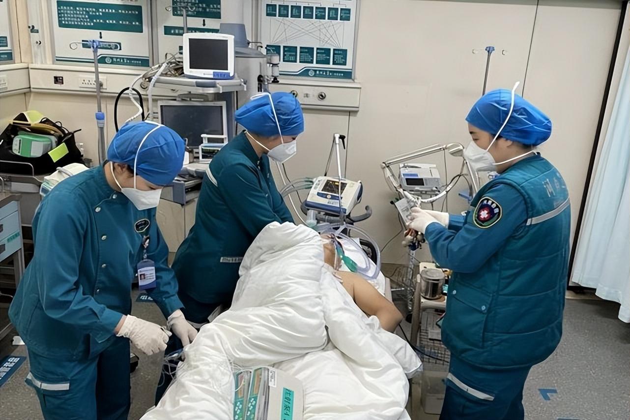 郑大一附院急诊人的春节假期:守护生命无停歇