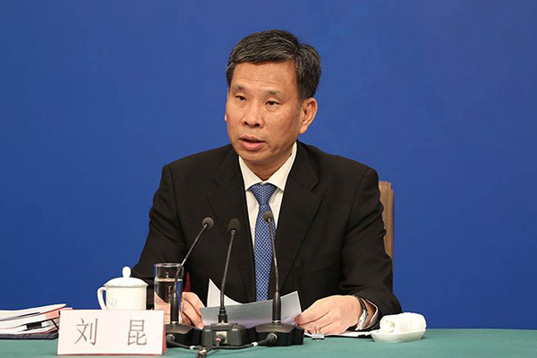 一条165公里的公路,黑山政府向我国借款9亿美元,却延长还款期限