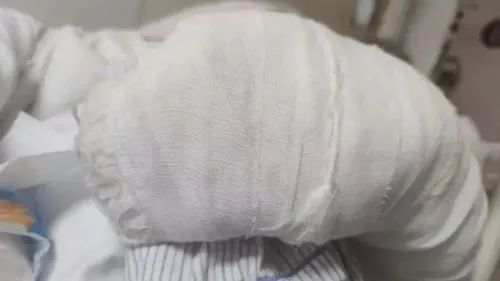 热点|“医生防刺白大褂”热销，评论越看越心酸！网友：这是一种悲哀