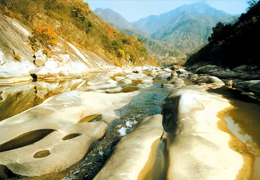 昆仑山为何是禁区?死亡峡谷中动物骸骨遍地,山脚有重兵把守