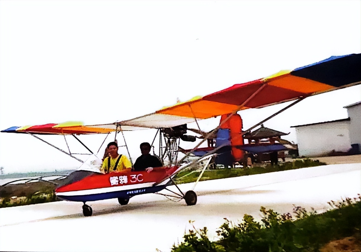 聚邦园区优秀产品展示——蜜蜂3c号飞机