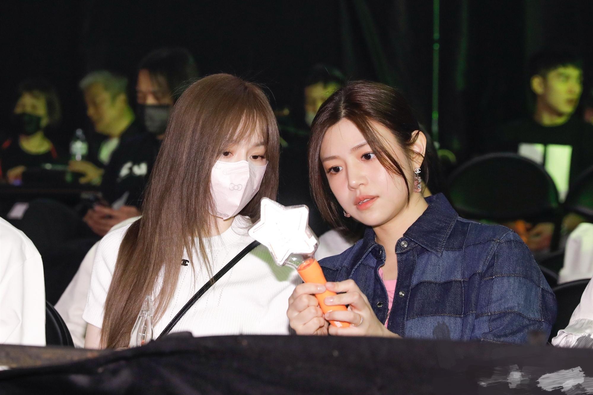 陈妍希现身杨丞琳演唱会,泪流满面疑似婚变,后发文解释原因