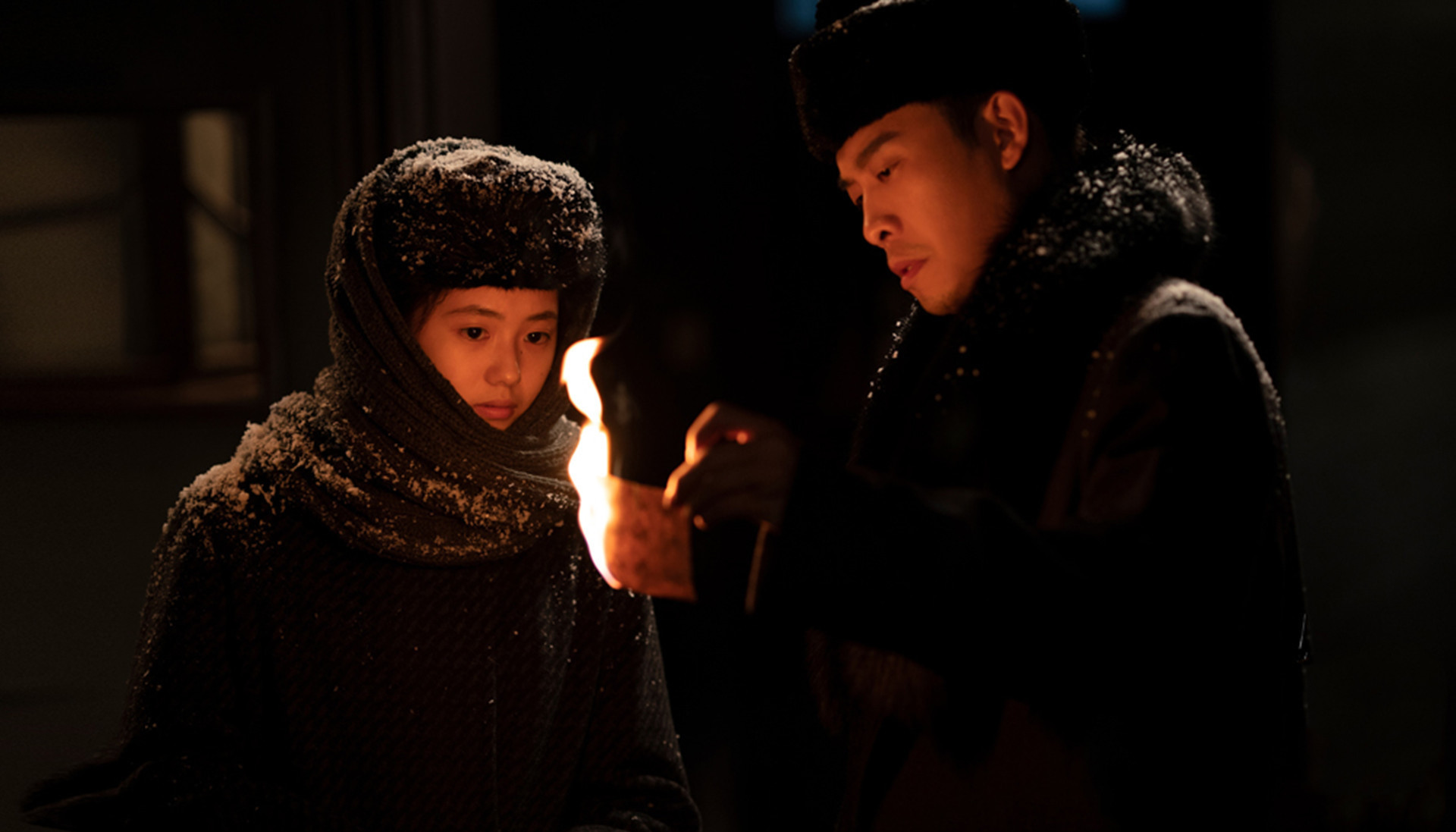 《悬崖之上》张宪臣都拿到密码本了,为什么还要折返回去找孩子?