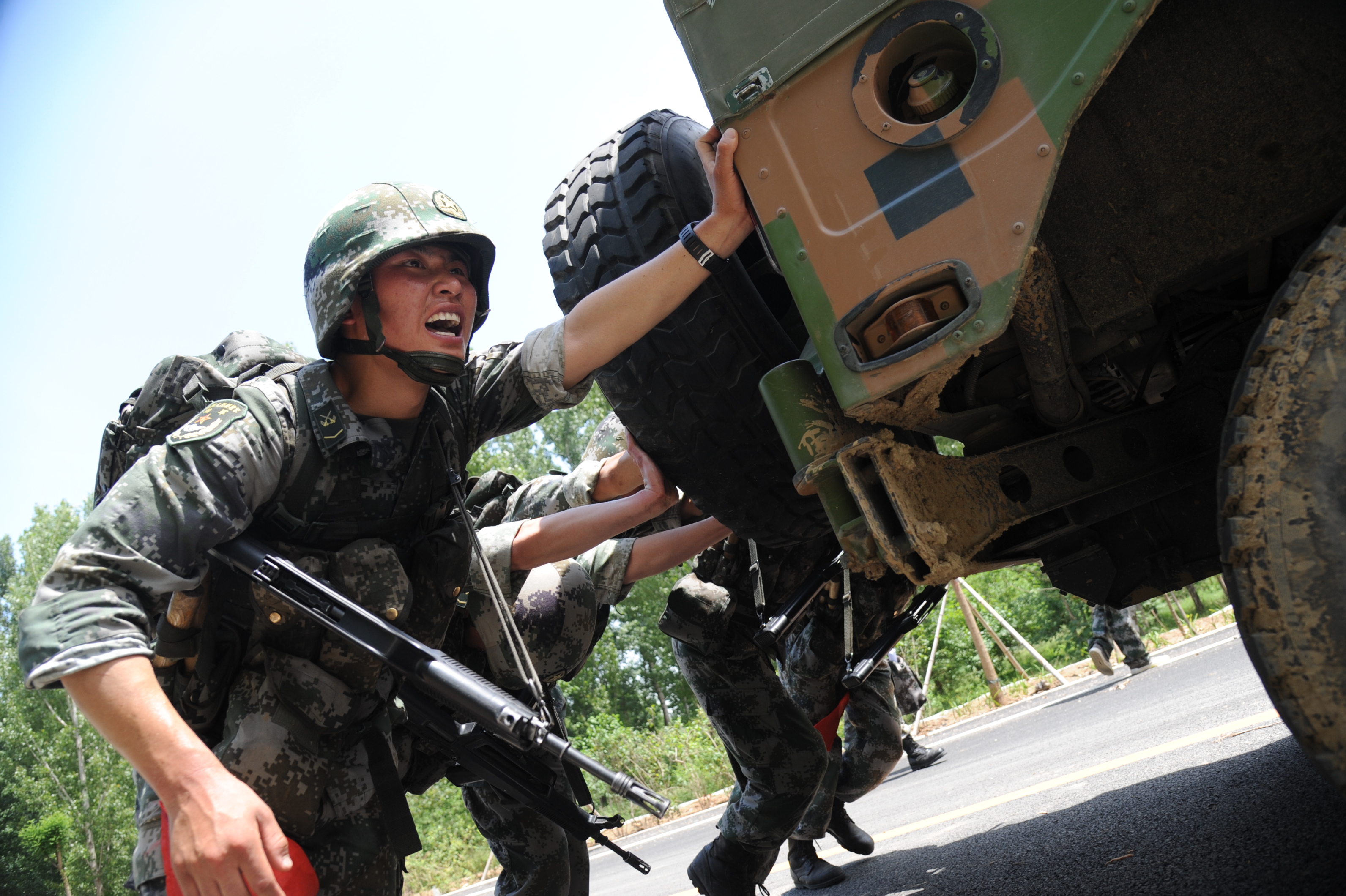 数字化劲旅的"士兵突击"——陆军第82集团军某部牢记嘱托练兵备战记事