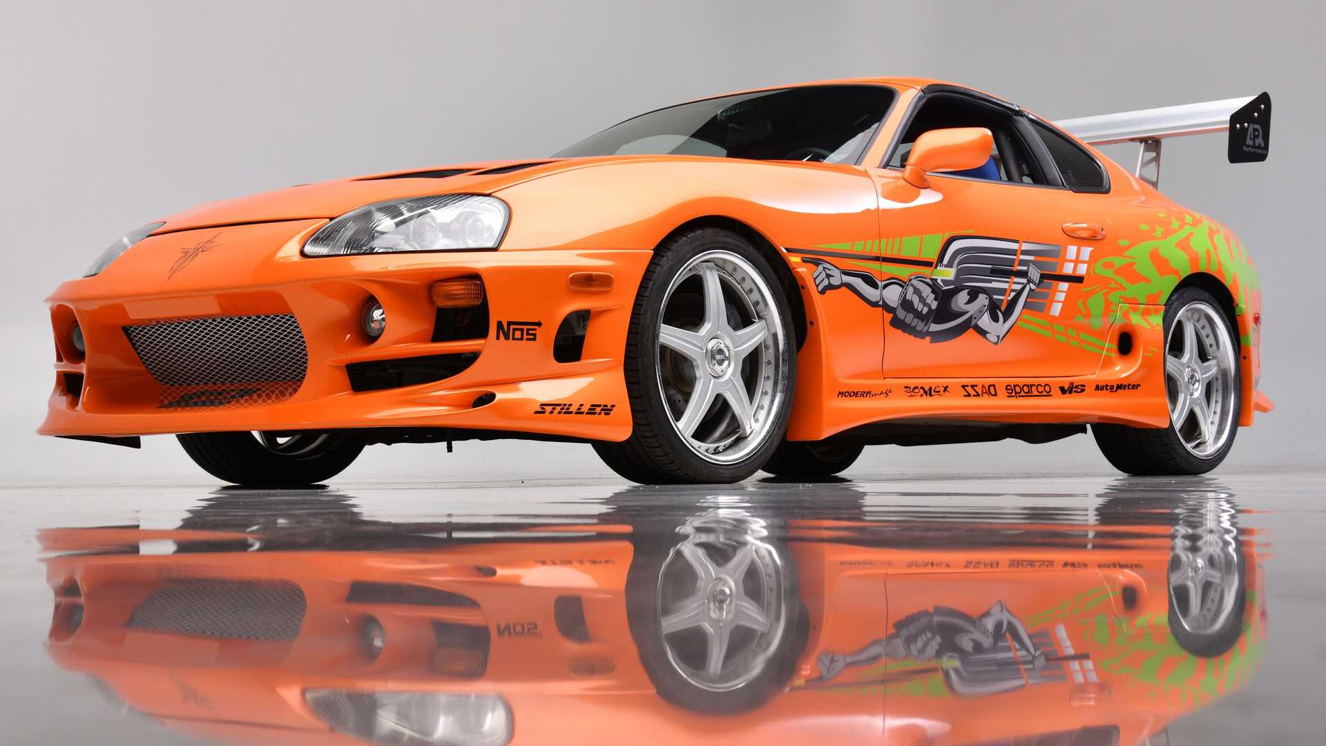 《速度与激情》中的丰田supra售价55万美元,曾是保罗·沃克的座驾
