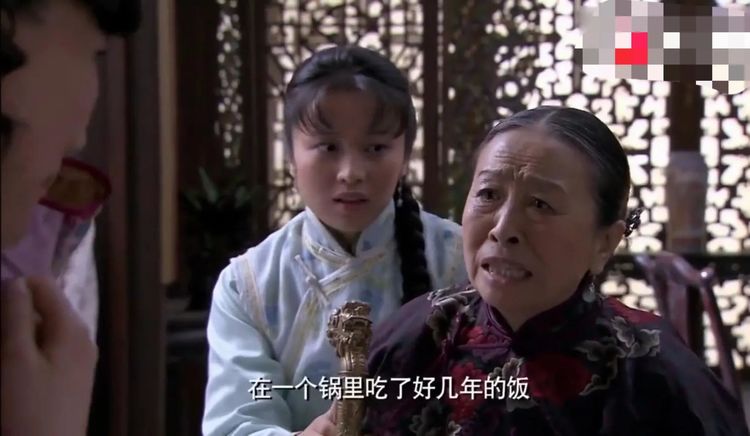 《铁梨花》三奶奶一一胸大无脑三狐狸的作死之路