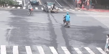 |11秒，1条命！多亏这群“蓝精灵”