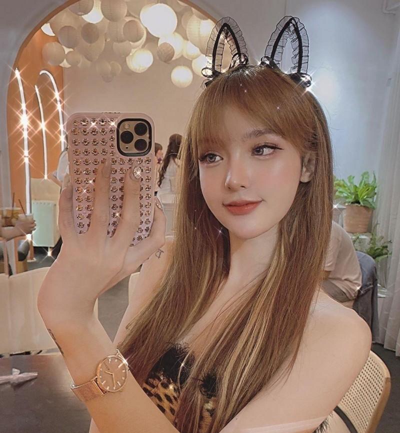 花7万块从男孩变辣妹,因长相甜美迅速走红,背后故事让人敬佩