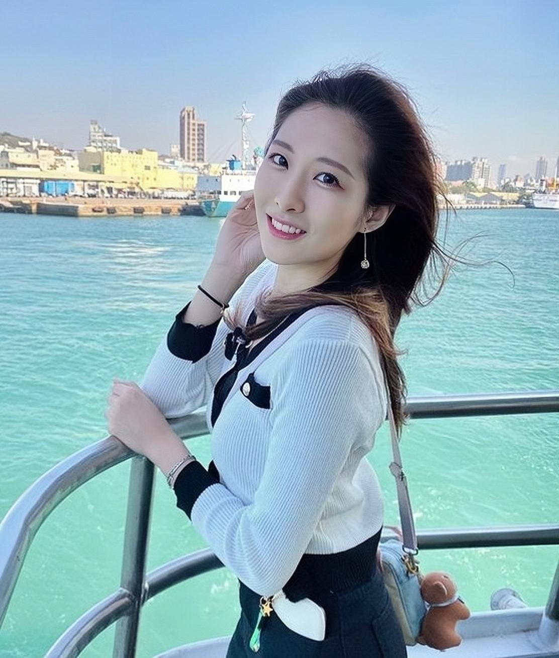 又走一个!25岁tvb美女主持梁凯晴离巢,宣布将转行做网红