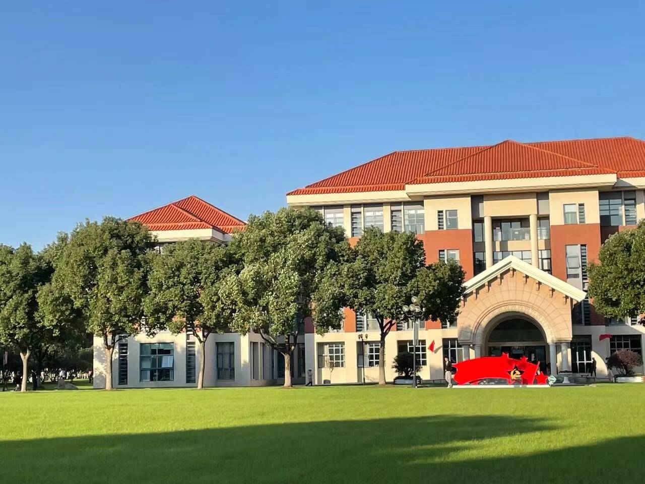 上海大学悉尼工商学院4 0本科项目各地招生政策解读