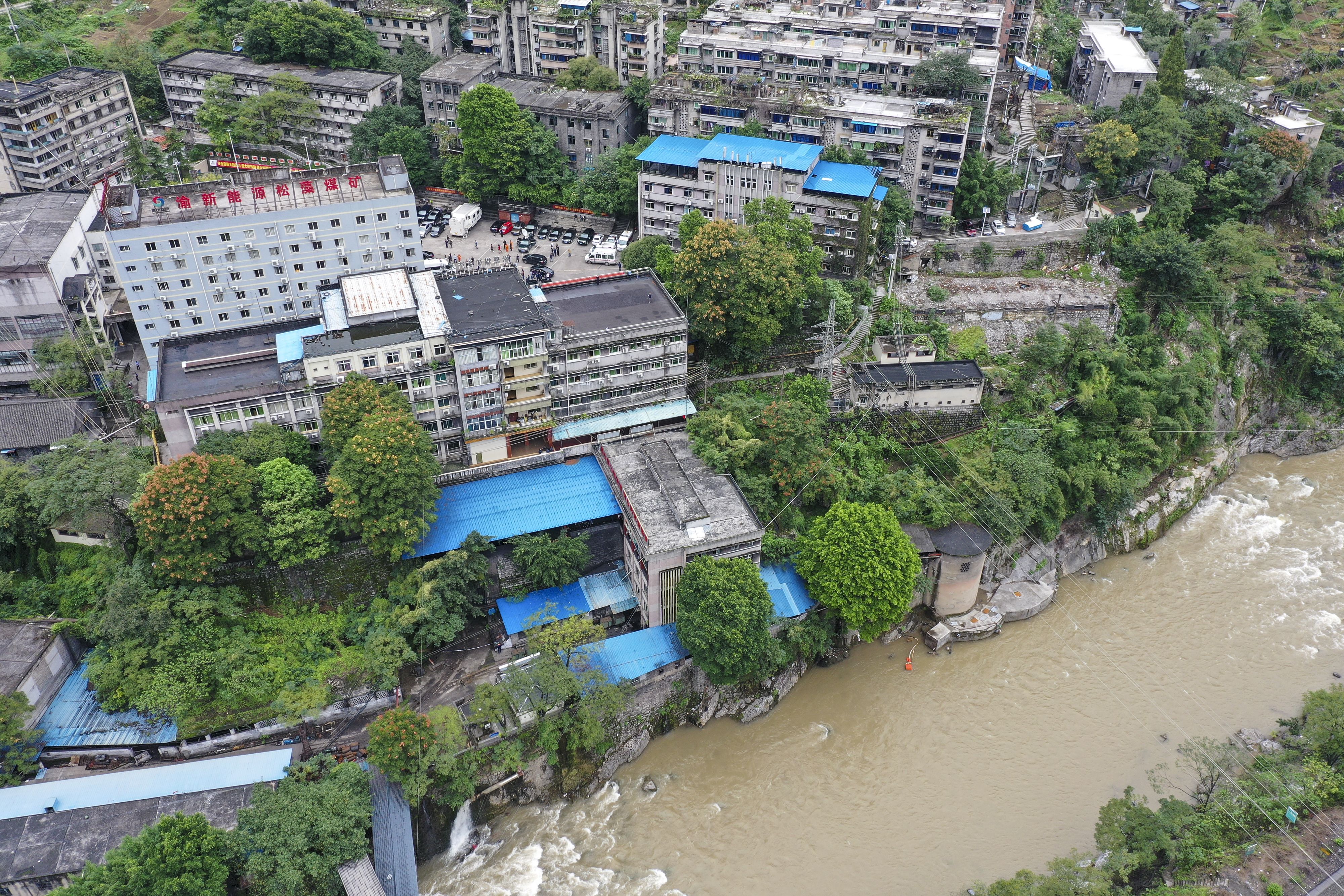 重庆松藻煤矿一氧化碳超限事故搜救完毕 已致16人死亡(3)