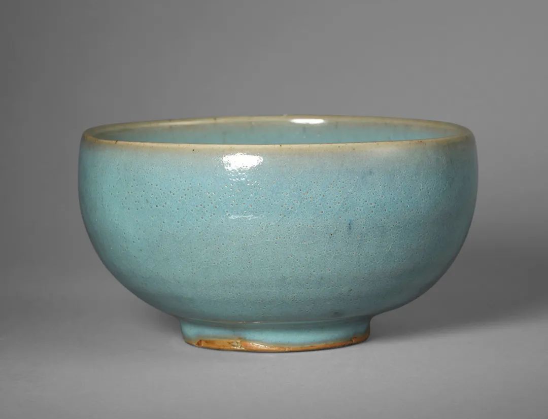 lot0117 明 钧窑天青釉直壁钵式盏 d11cm;h6cm 估价:80,000—120,000