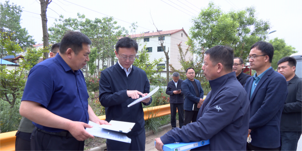 夏邑县县长李昊调研指导农村公路建设工作