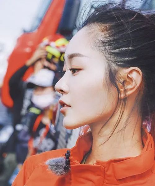宋轶连影子美都能营销了现在女明星们也太卷了