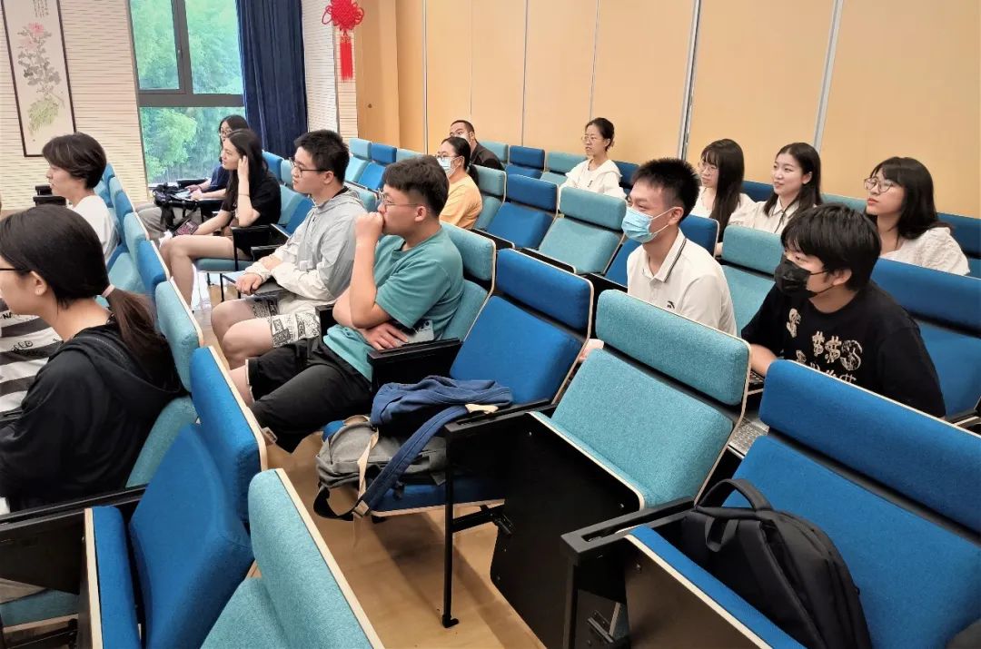 前行境界参与复旦大学护理学院就业辅导