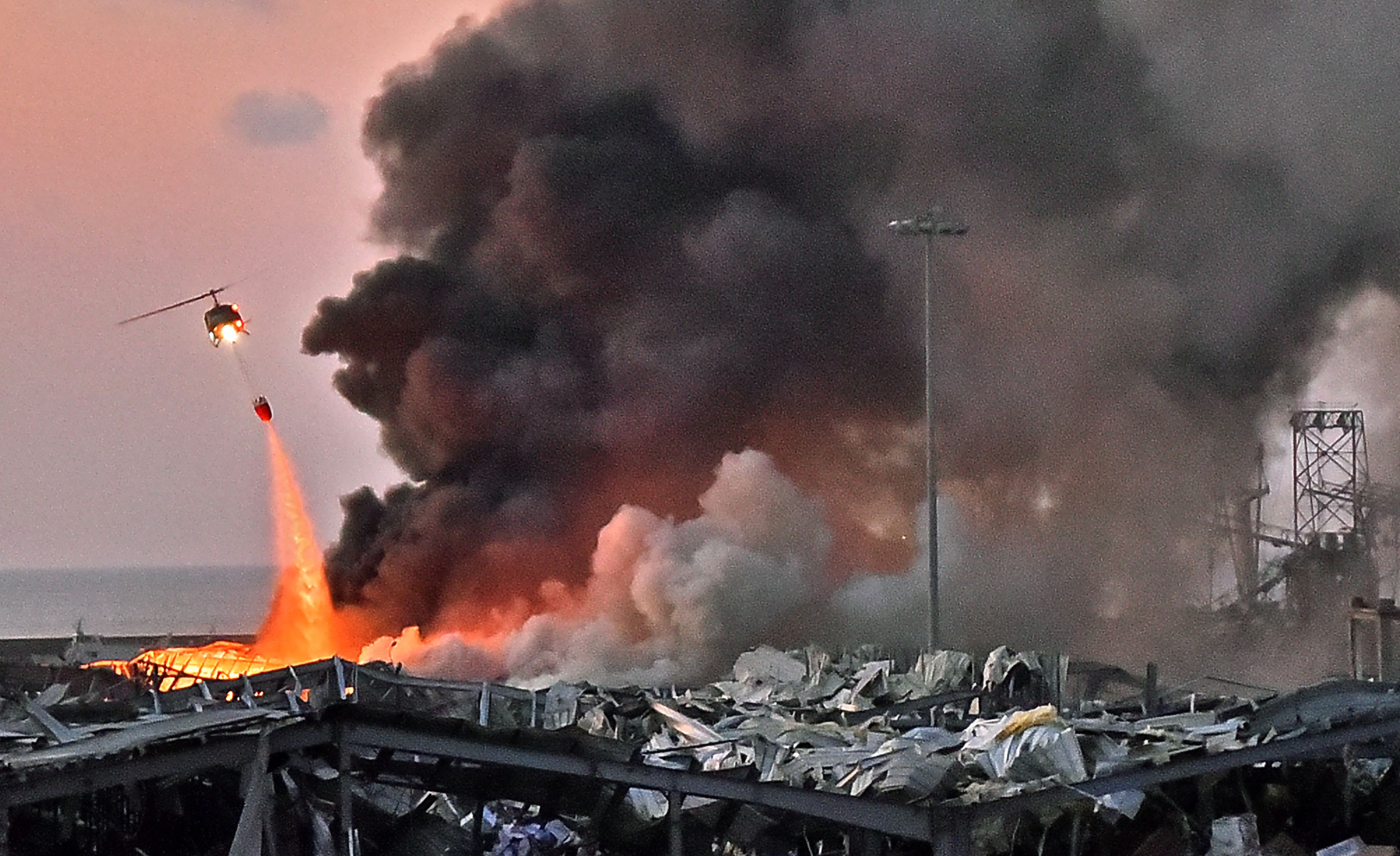 黎巴嫩首都港口区发生爆炸 至少73人死亡3700人受伤(2)