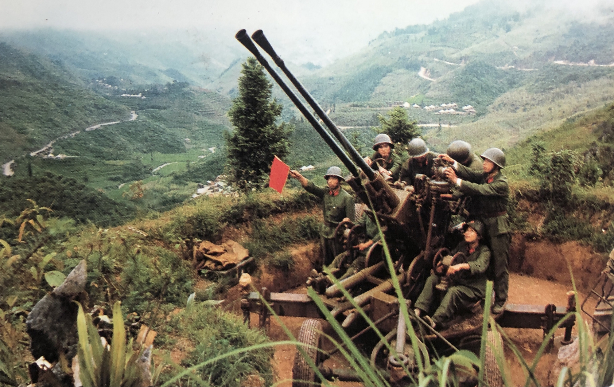 87年对越自卫反击战,咱们用57毫米高炮平射越军