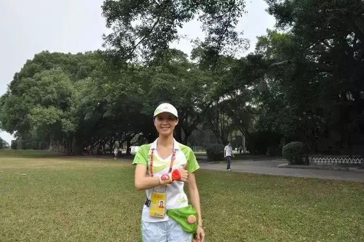 图文视频三集：毛遂自荐的韦晓慧，中国海军首位女舰长的传奇人生！