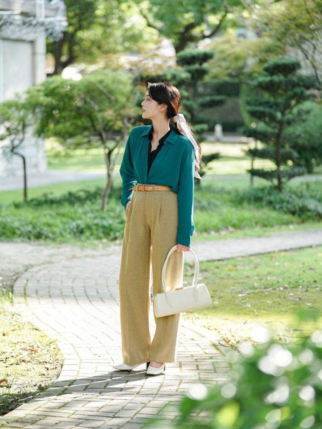 精致女生的穿搭技巧分享 绿色衬衫搭配阔腿裤 高级又减龄 新闻红