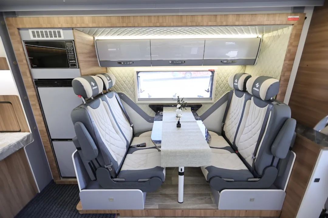 满足90%家庭需求的大空间房车!双拓畅销布局,欧系工艺配置齐全