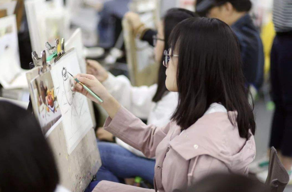 "艺考"成为高考捷径?只要成绩差就选择艺术?教育部要出手了