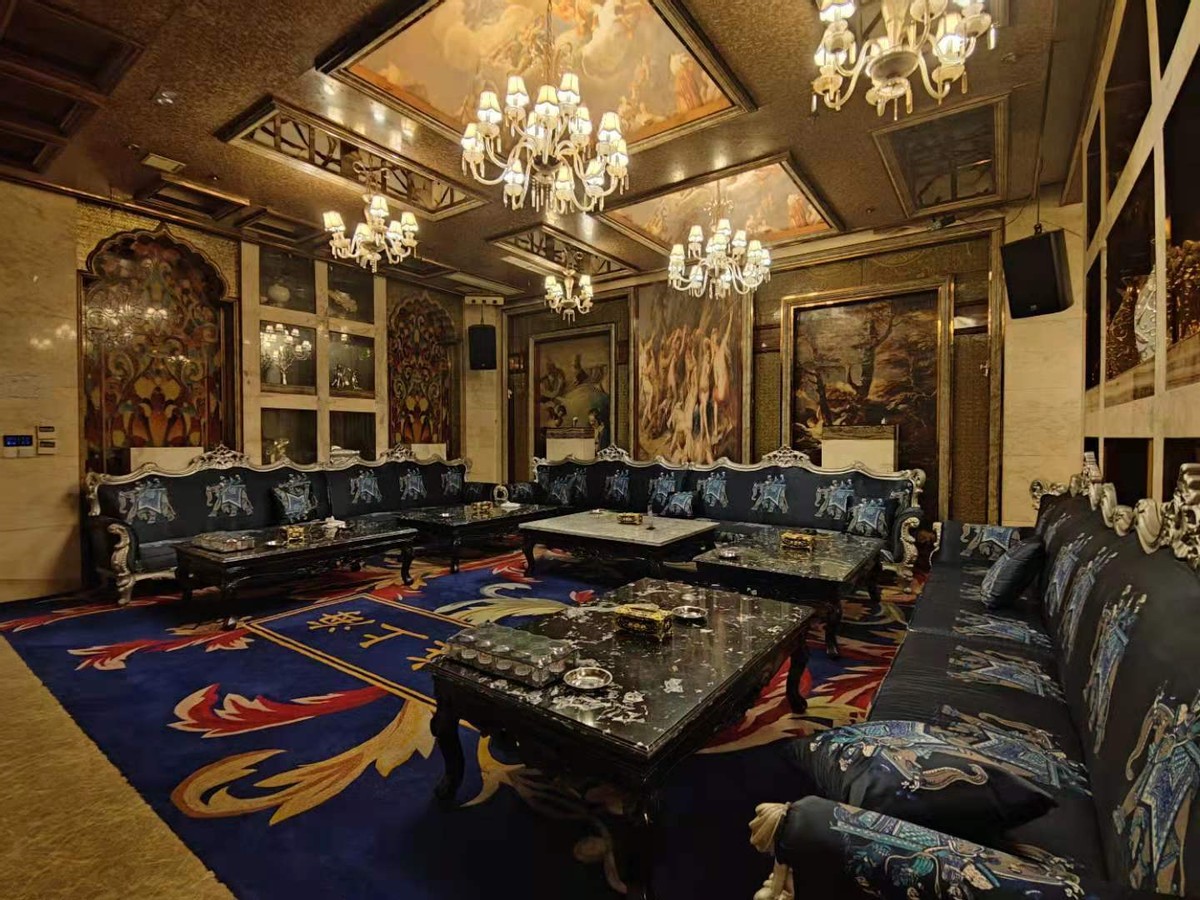 郑州雄风夜总会回顾:记者潜入拍摄,你能想到的,她们都敢做