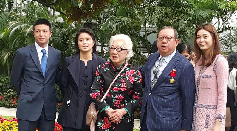 富豪选妃林孝贤,曾用5亿游艇与百女狂欢,如今却低调开丰田