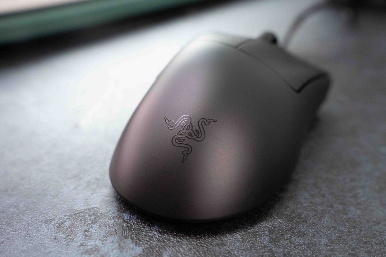 雷蛇 炼狱蝰蛇v3游戏鼠标 电竞游戏 黑色 轻量化 人体工学设计