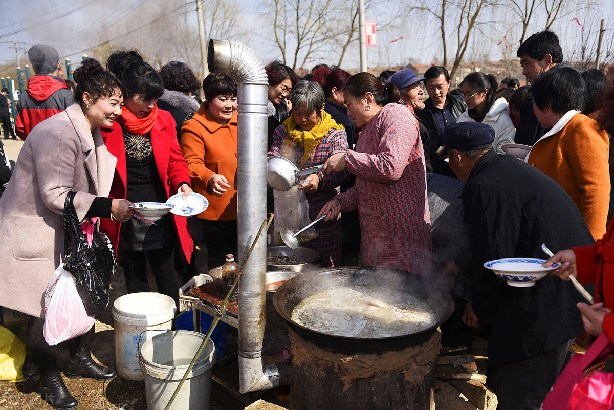 人间烟火气最抚凡人心,鲁西南农村路边的羊肉汤,让生活一览无余