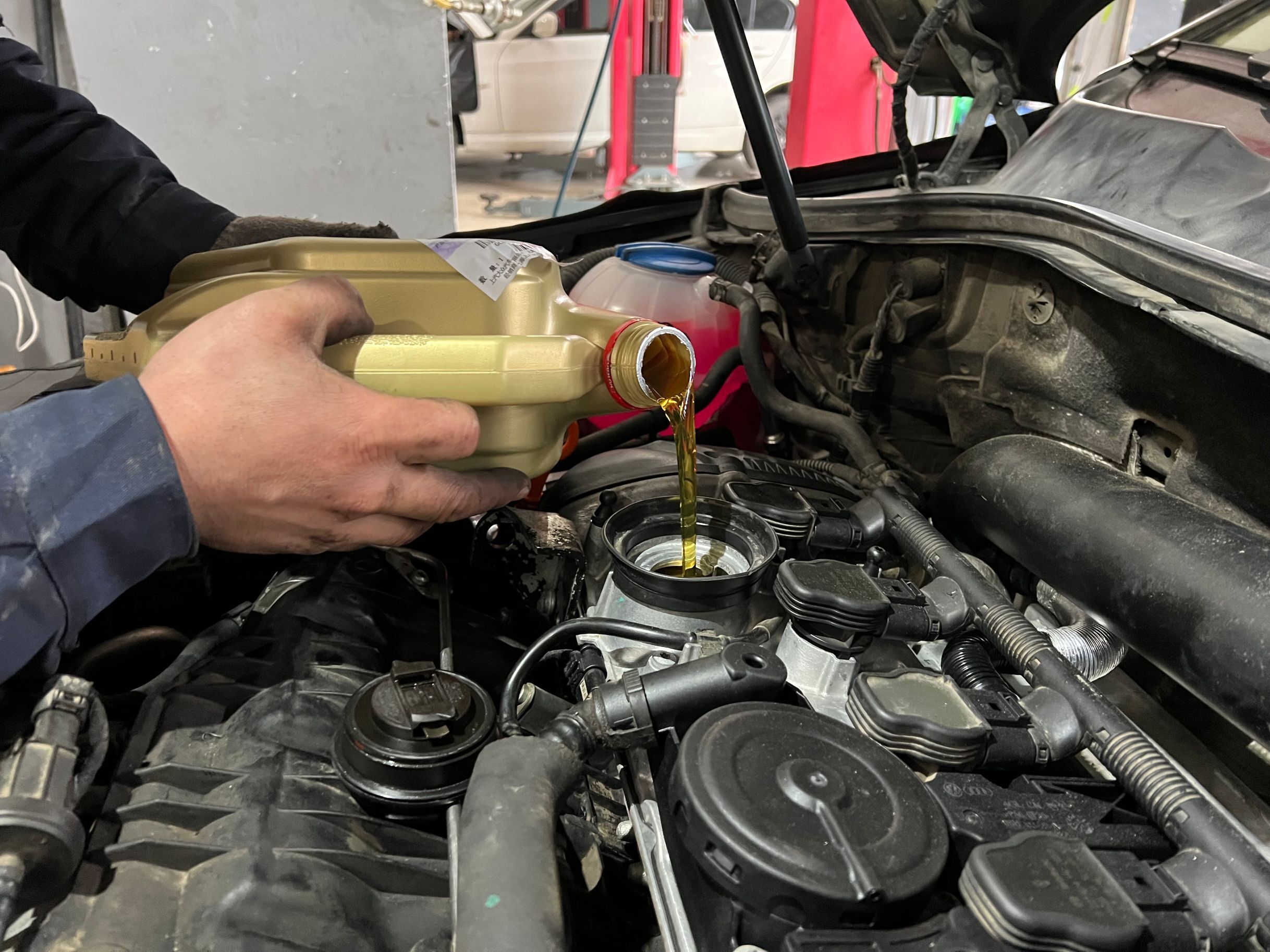 继续搞烧机油修复翻新一台大众迈腾,修发动机的师傅们可以集结了