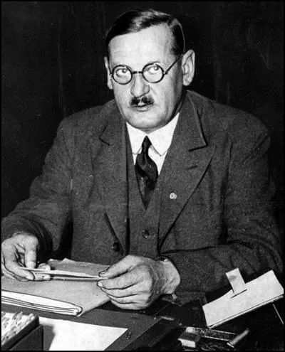 历史上的今天 1919年1月5 德国工人党成立