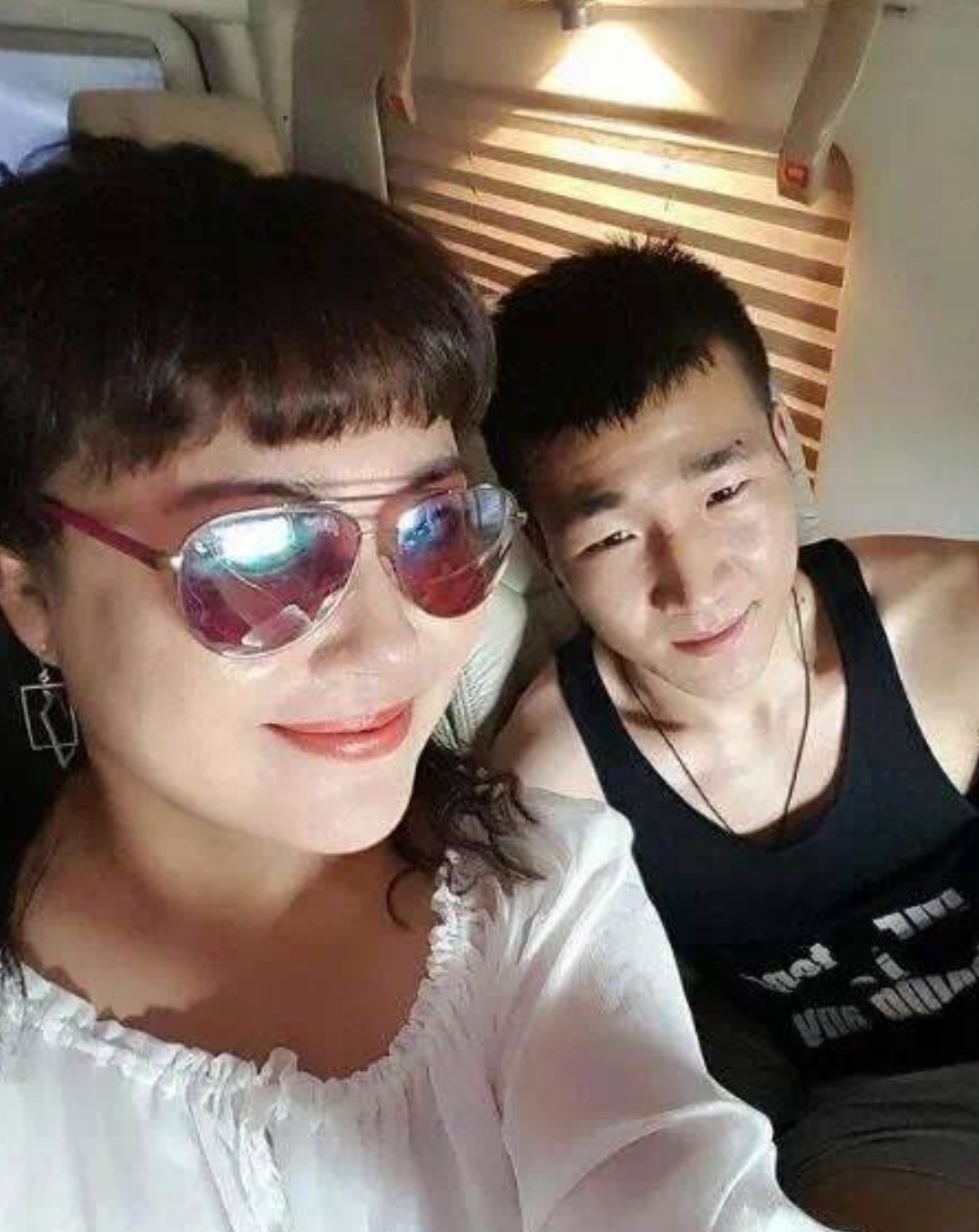 演员李菁菁:三婚三离,50岁下嫁小22岁圈外男友后,怎样了