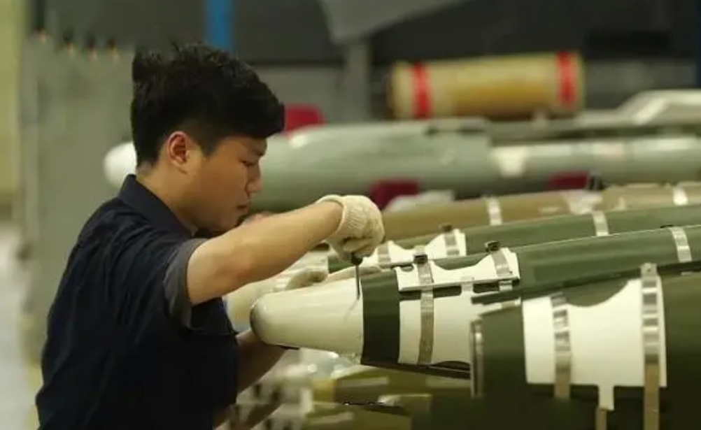 21年修成正果,国产杰达姆炸弹上"北斗",为歼20配上"倚天剑"