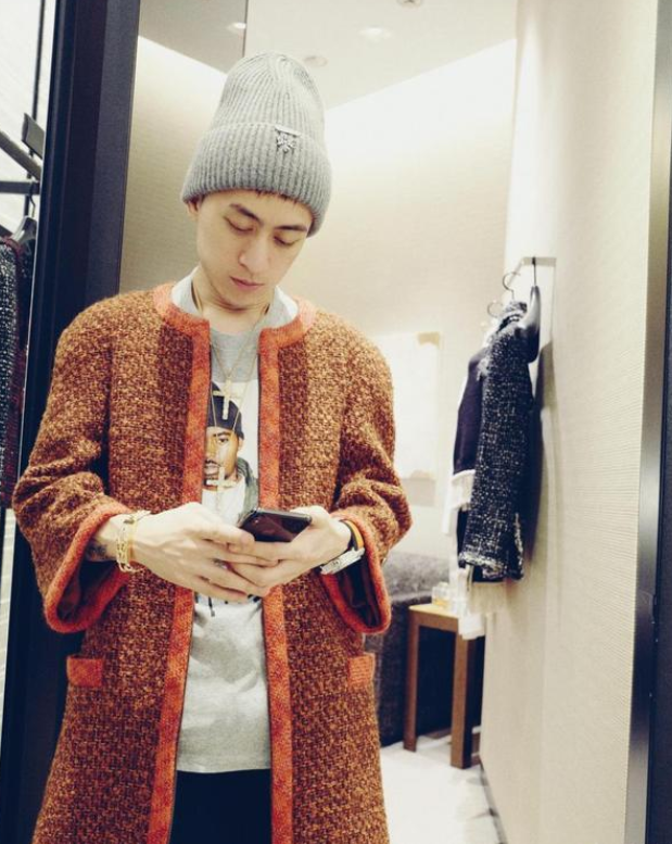 戴王思聪同款千万手表,坐拥3.6亿私人飞机的秦奋,究竟有什么来头