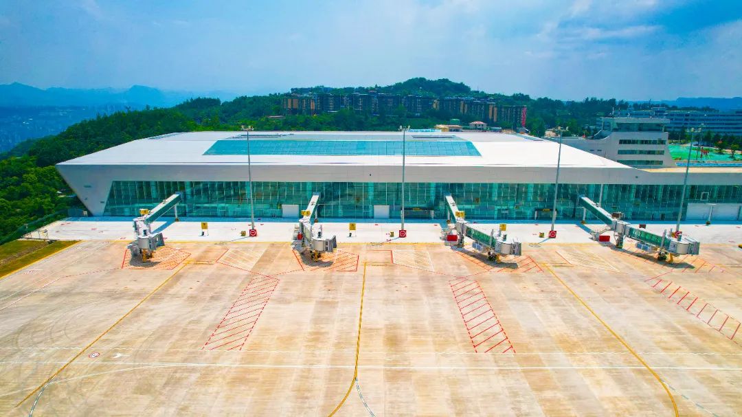 全新面貌超震撼!万州机场t2航站楼今日试运行,游客须知
