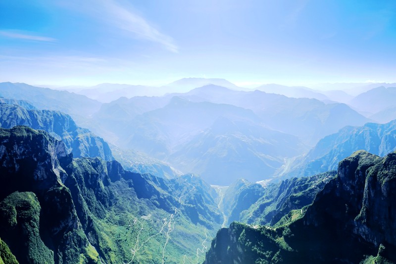 走进云南昭通大山包,这里是乌蒙山之巅的仙境,翼装飞行的胜地