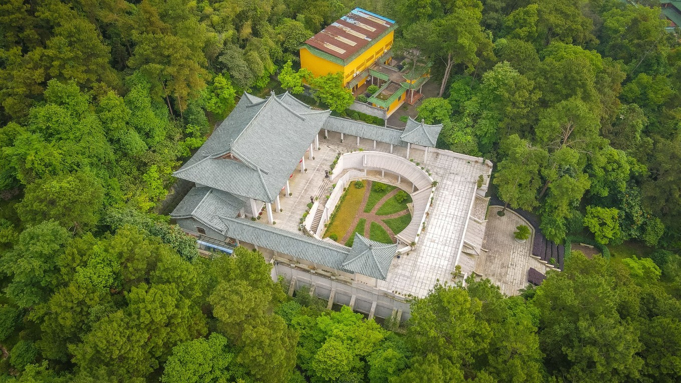 藏在大山深处的云门寺,乳源著名八景之一,古朴宁静充满魅力
