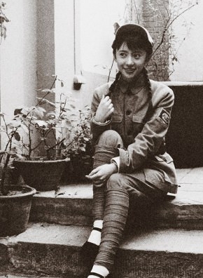 延安美女苏菲婚姻美满,另一美女吴光伟被裹挟去了台湾,晚年落寞