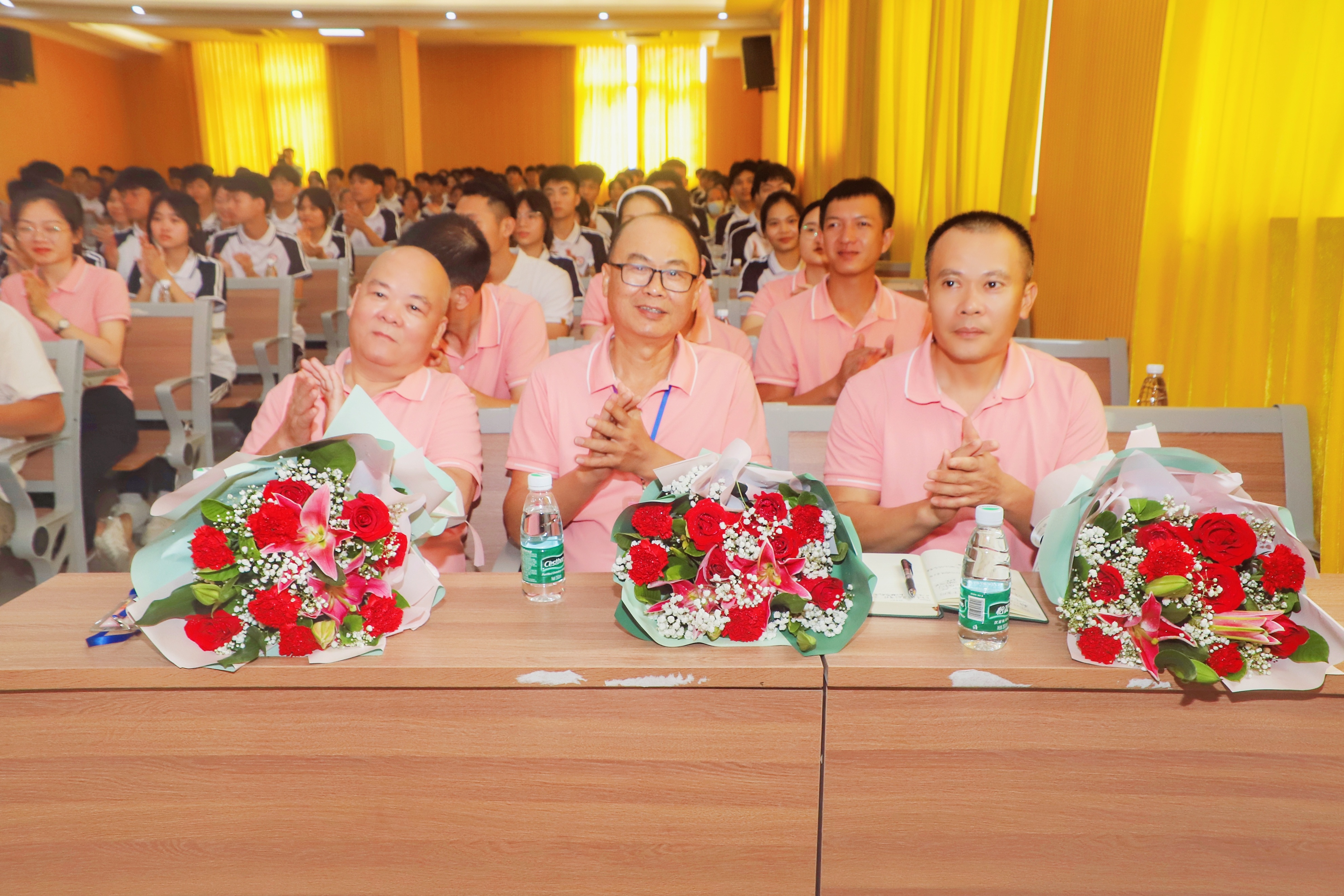 高氏白云·雷州市职业高级中学助学奖教基金成立暨捐赠仪式